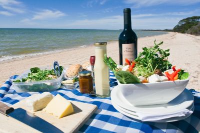 Mediterranean romantic picnic