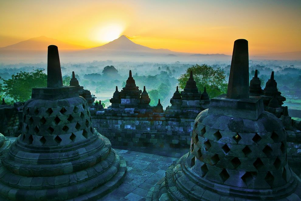 The Great Temples of Java - Photo 4